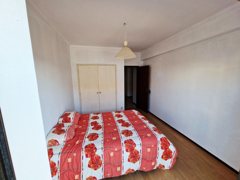 2  Camas com Colchão