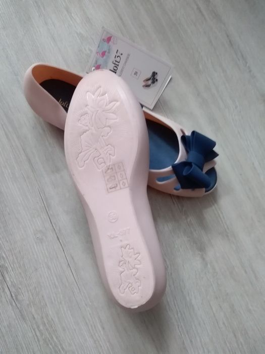 Baleriny damskie 39, gumowe.