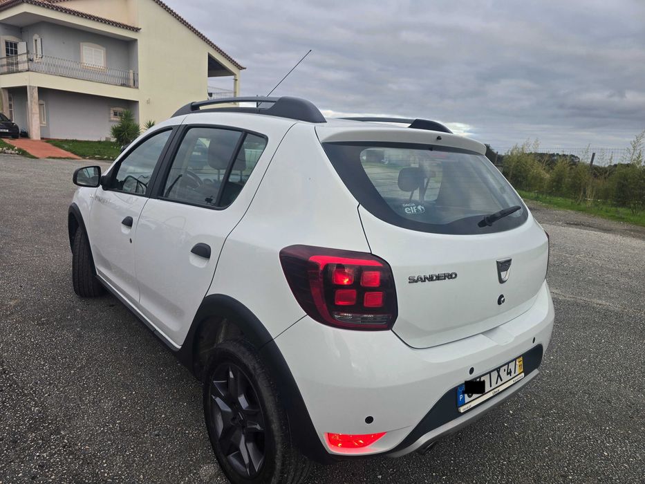 Dacia Sandero Stepway c/NOVO - 83.000KM