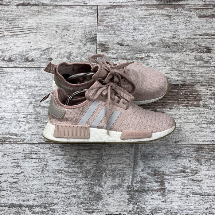 Кросівки Adidas NMD_R1 Boost розмір 40 оригінал