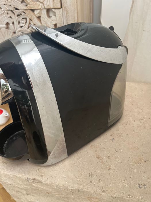 Ekspres do kawy kapsułkowy Tchibo cafissimo czarny