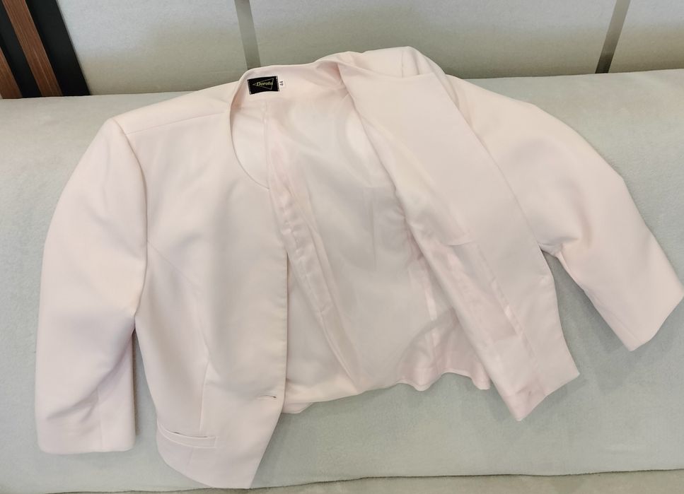 Używana elegancka marynarka w kolorze jasnego różu