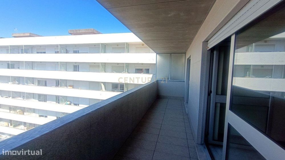 Apartamento Novo em Tamengos, Anadia - 1 Quarto com Varanda