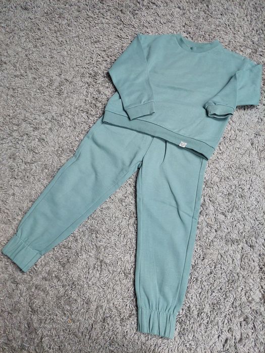 Komplet dresowy dresy Smyk Cool Club roz 122