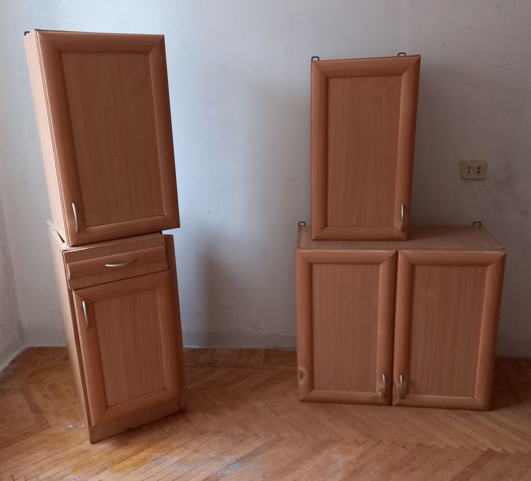 Шкафчики кухонные 4 штуки