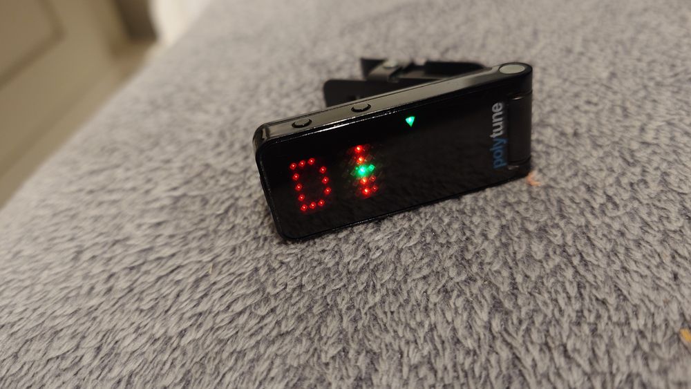 PolyTune uniwersalny Tuner gitarowy, basowy stan idealny