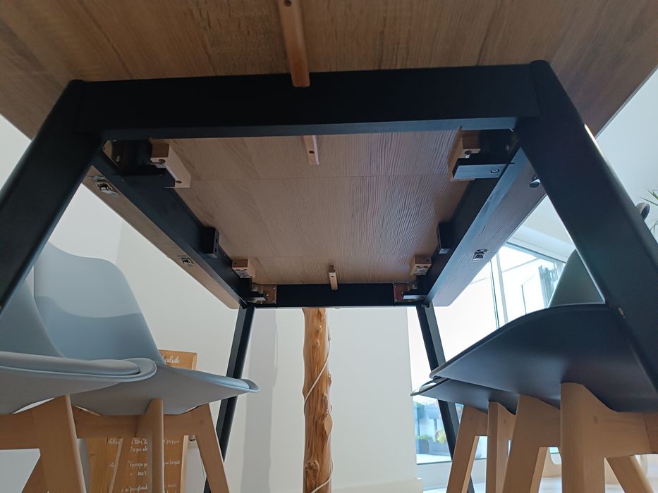 Mesa extensível + 4 cadeiras