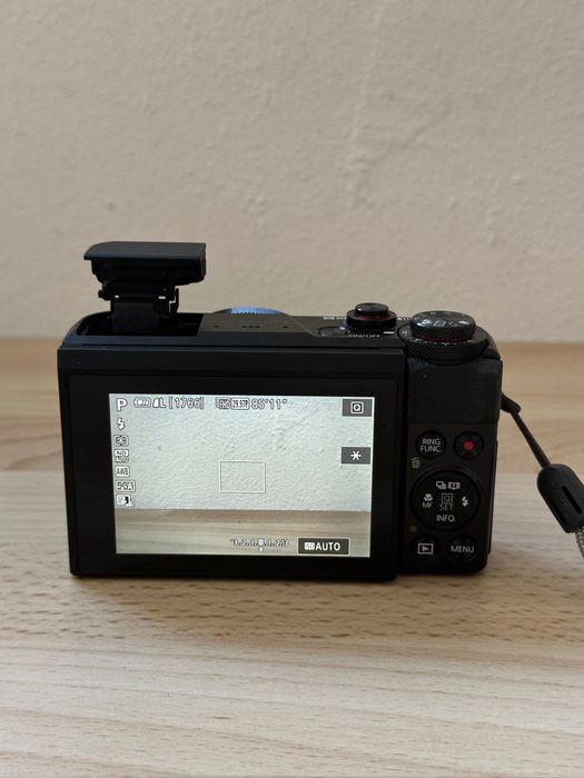 Canon G7X Mark II