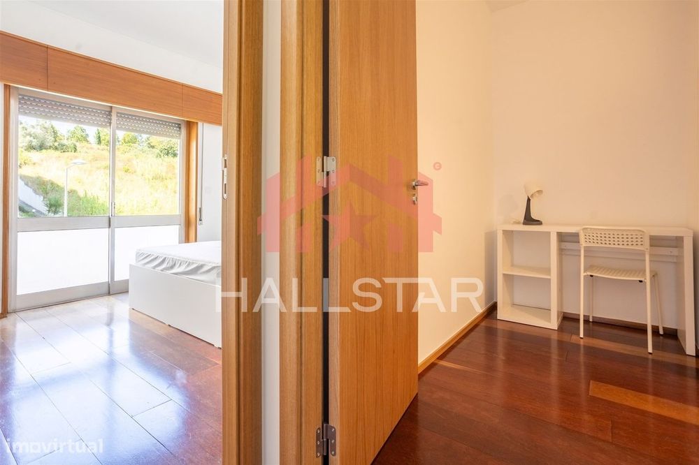 Arrendamento de Quarto / Equipado e Mobilado / Av. Marquês de Pombal