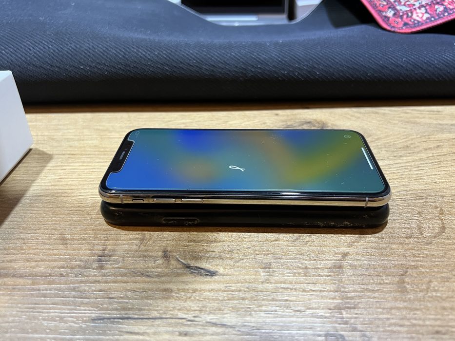 Iphone XS 256GB Biały + etui