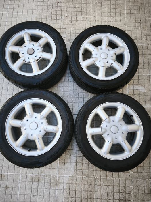 Vendo 4 Rodas 15" (Pneus Novos)