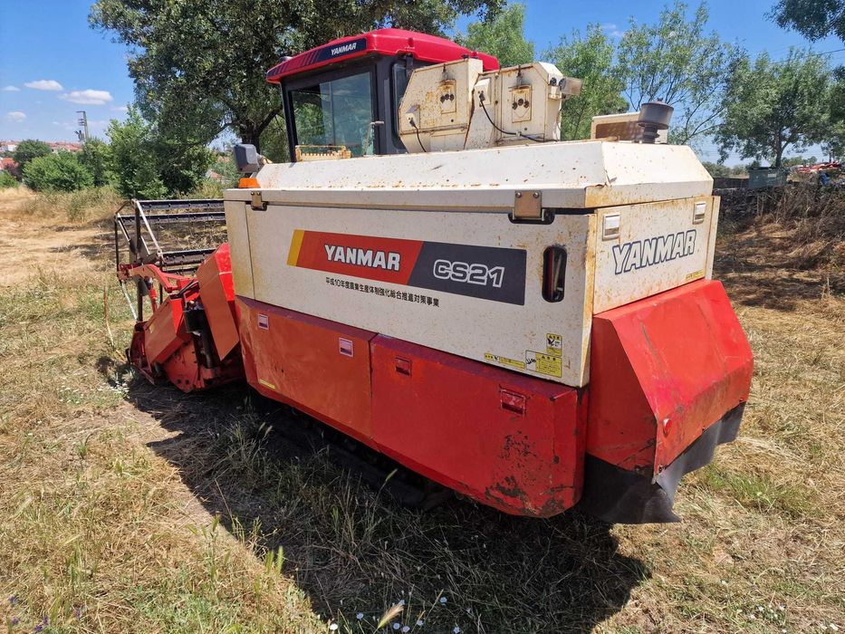 Mini Ceifeira Debulhadora Yanmar CS21 - Fabricada no Japão - Cabinada