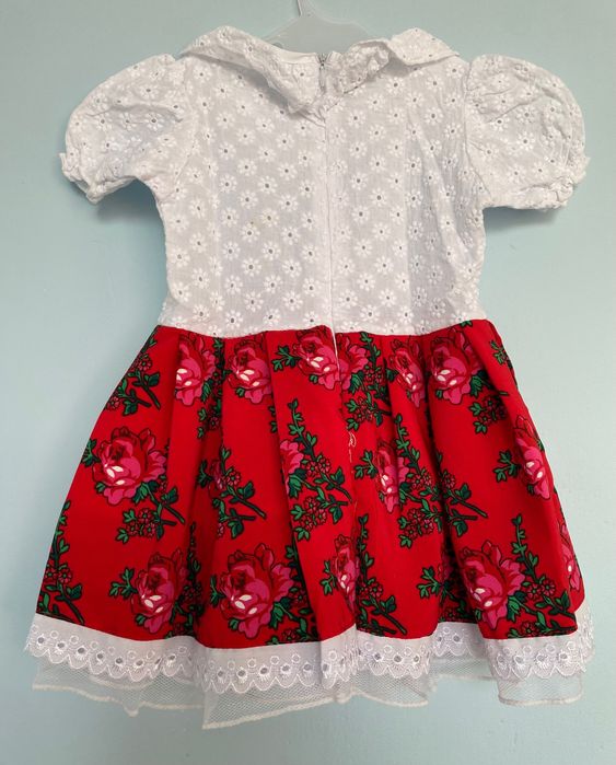 Sukienka ażurowa 80