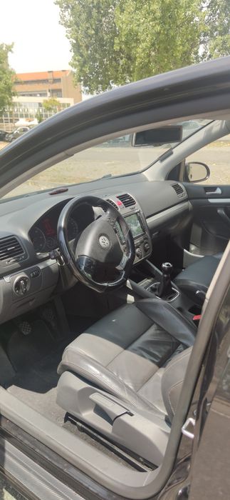 VW Golf 5    (look GTi)