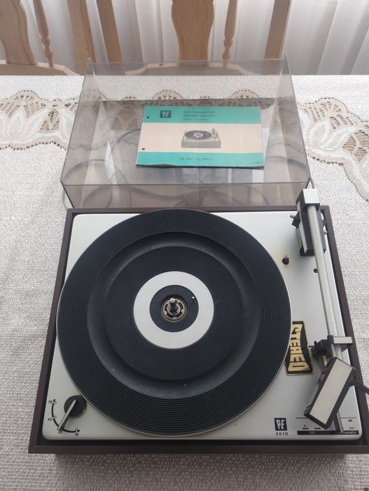 Gramofon PE 2010 vintage 1968 rok zabytek