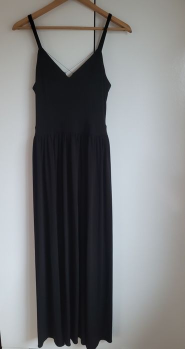 Czarna sukienka maxi tenezito