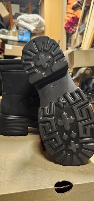 Botki czrne Sinsay r.39