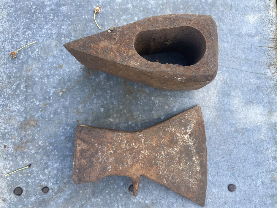 Продам топор хозяйственный