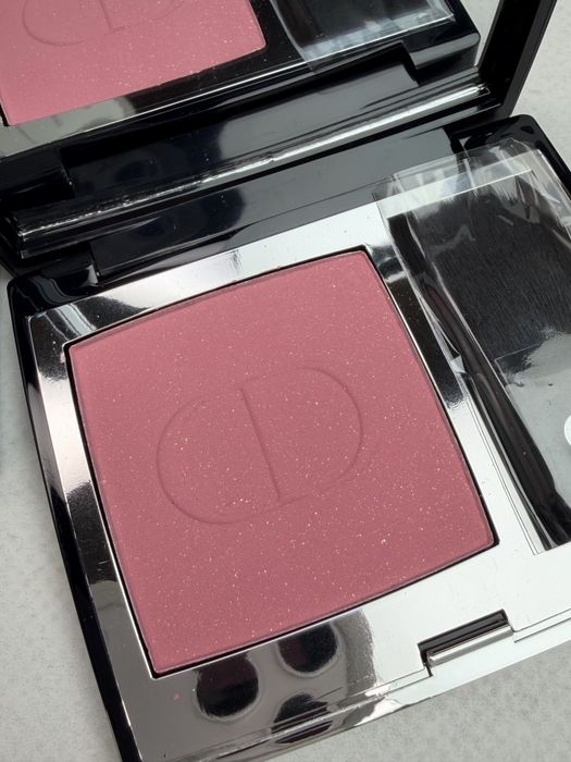 Румʼяна Dior Blush 212 TUtu