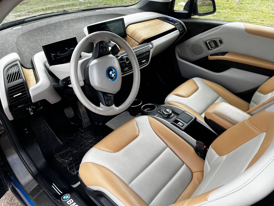 Авто BMW I3 2014