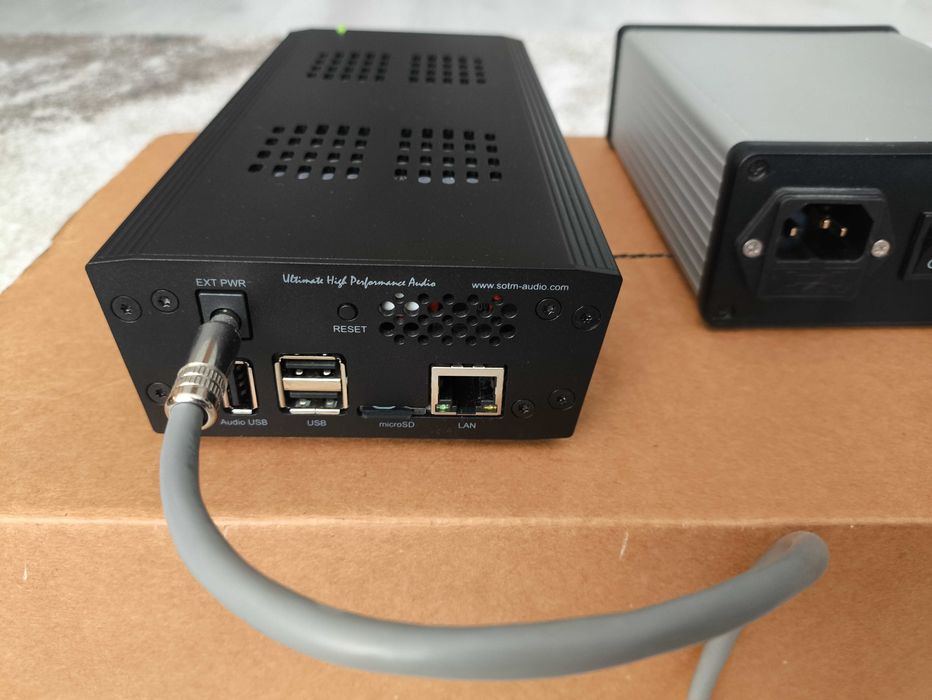 Streamer SOTM sMS-200 ultra neo + zasilacz Lucarto audio