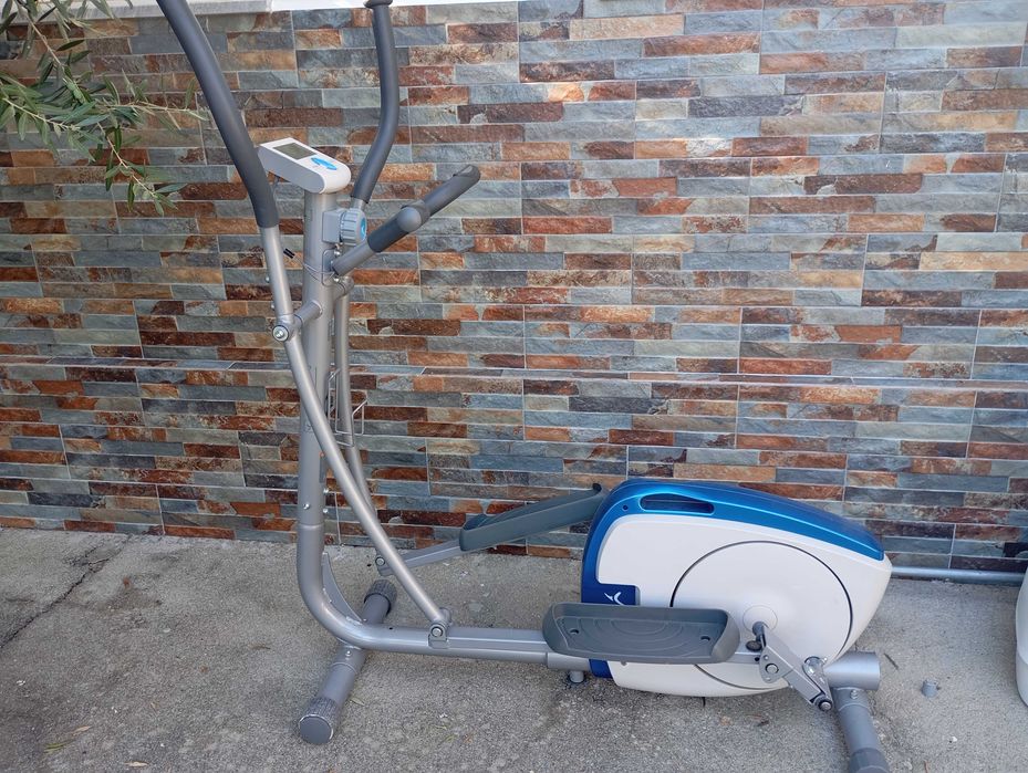 Vendo uma Bicicleta Elíptica
