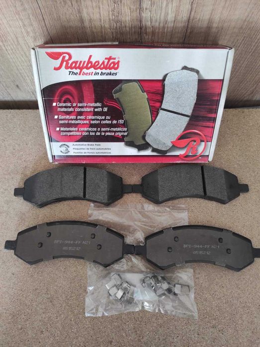 Колодки гальмівні передні Chrysler Aspen Dodge Dakota