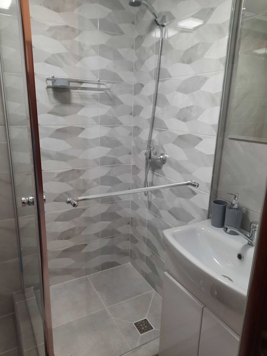 Затишна 2х кім. квартира 3хв від басейну  вільна