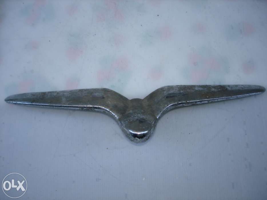 Peça de automovel muito antiga iluminação tras matricula