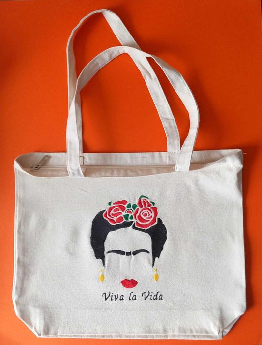 sacos em pano bordado a maquina fazemos por encomenda