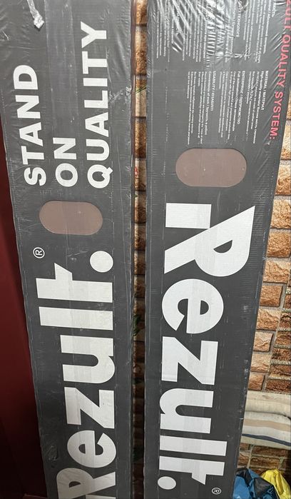 Продам ламінат Rezult залишок 3 пачки