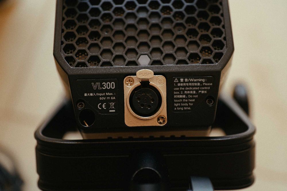 Постійне студійне світло Godox VL 300 5600, 300W