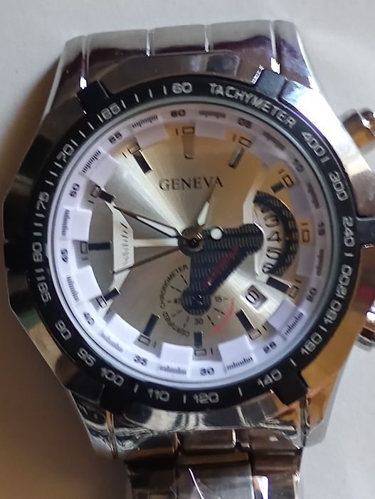 Nowy miZegarek kwarcowy z datownikiem