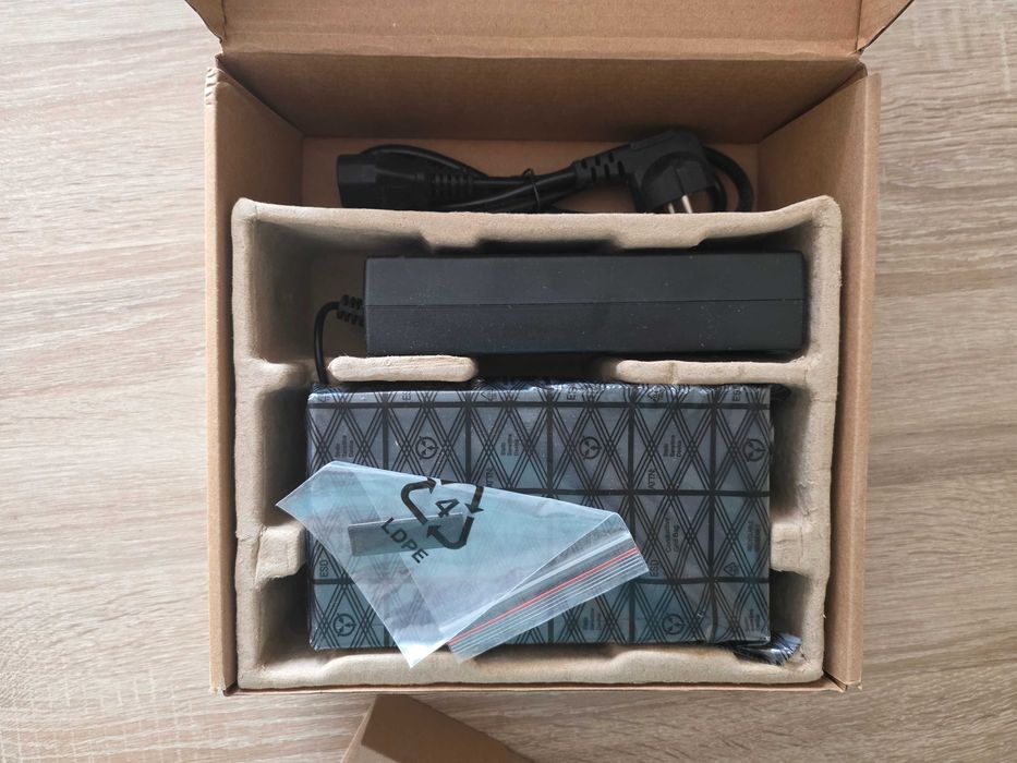 Switch sieciowy Linovision Remote Cloud PoE Switch 8 portów do Kamer