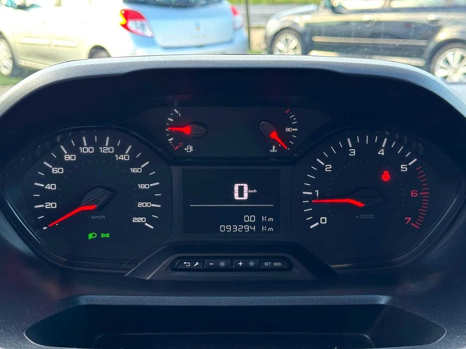 Peugeot Partner 1.5 BlueHDi Pro Standard- Garantia Incluída