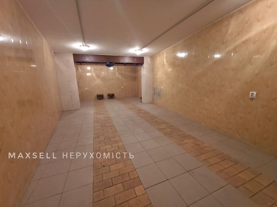 Продам гараж 40 м² на І. Сірка біля озера Чеха