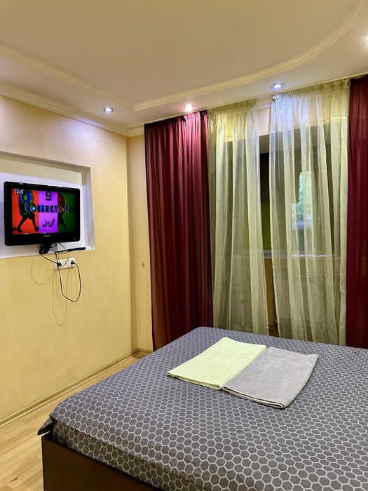 -квартира посуточно метро Бориспольская/мак/тц /от 10 дней +1подарок