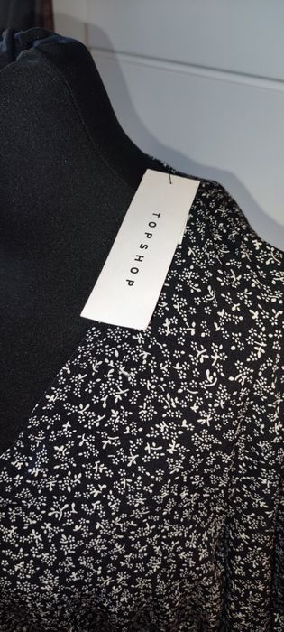 Sukienka firmy Topshop nowa ,zwiewna 40