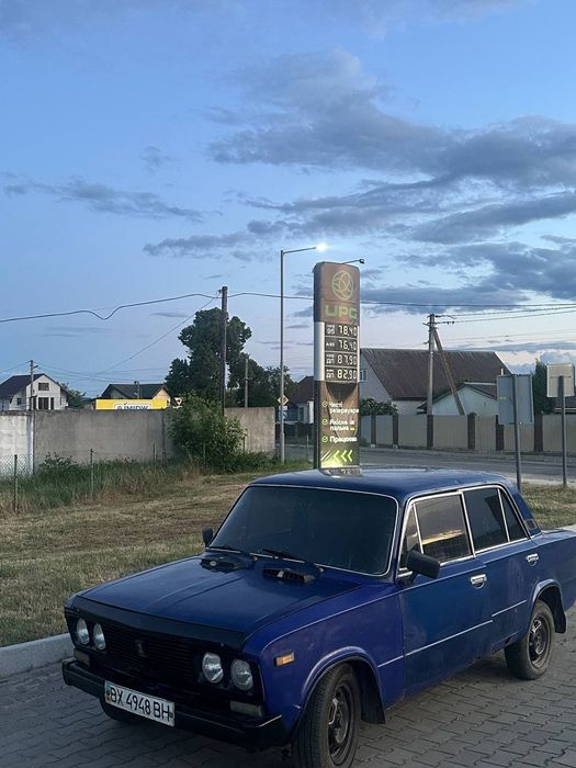 Автомобіль Ваз 21063