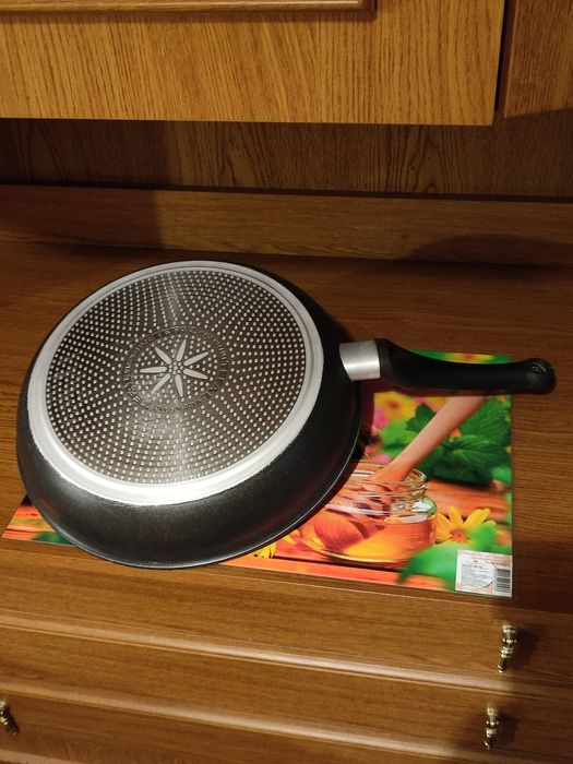 Сковорода  Tefal  32см.