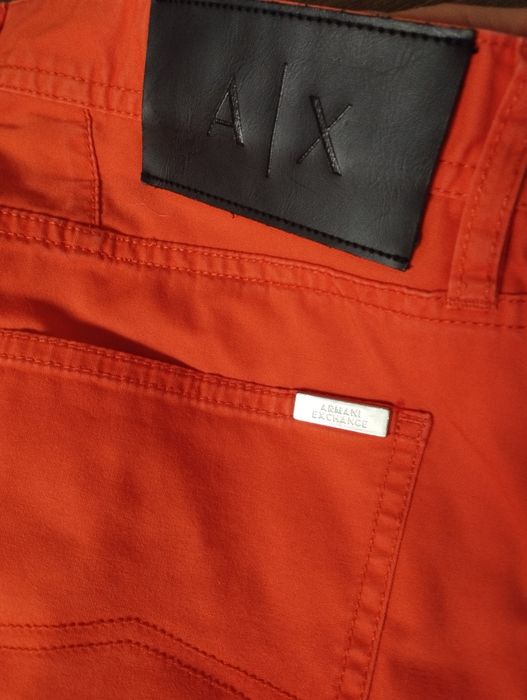 Продам джинсы Armani