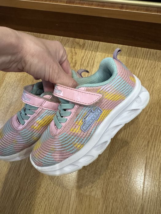 Кросівки для дівчинки