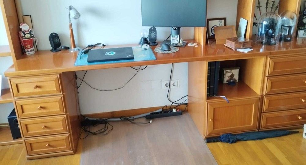 Mobiliário de Escritório / Estudo Completo + Quarto de Solteiro (Mesma Linha)
