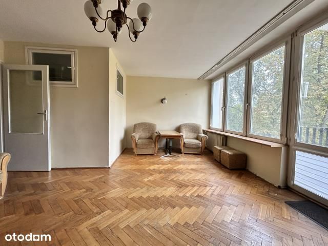 Ciche, przy Pl Hallera, Zoo, tramwajów i metra