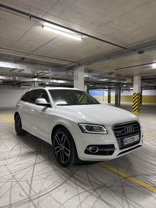 Audi SQ5  Продам