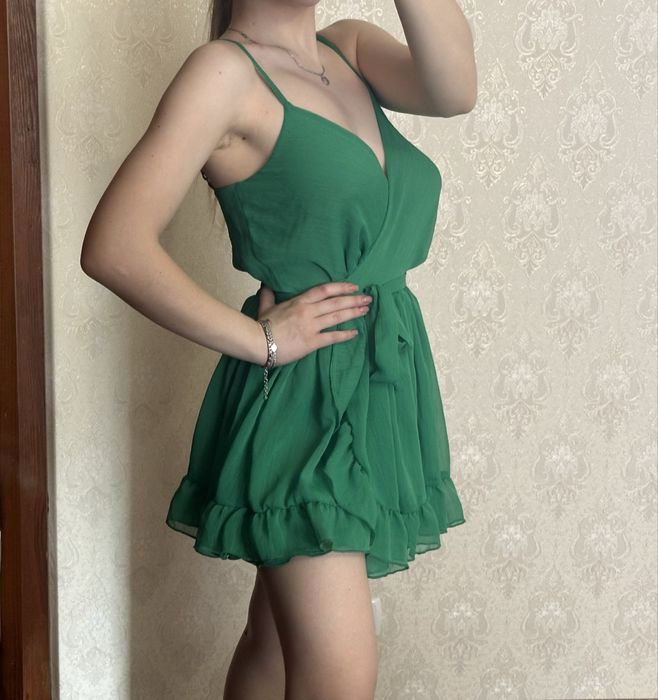 Зелений сарафан-сукня