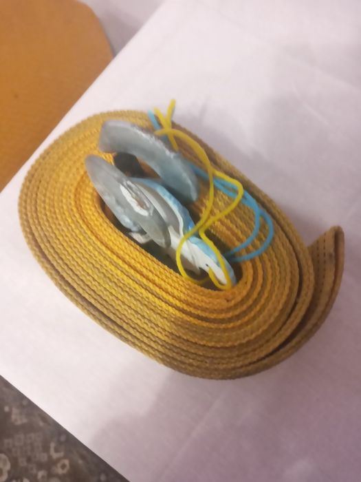 Продам автомобильный  буксир