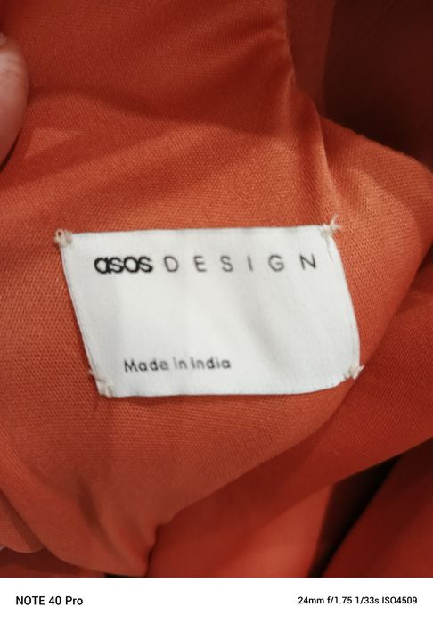 Sukienka pianka z baskinką ASOS