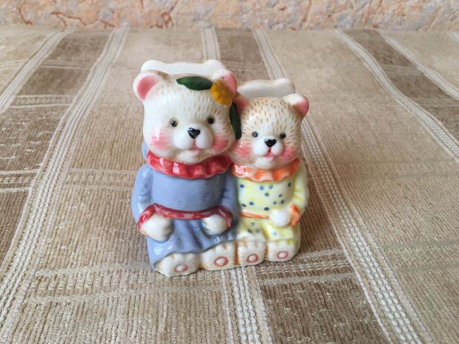 Продам статуэтки: солонка, перечница и салфетница