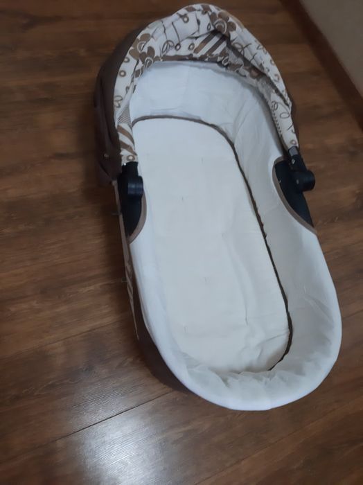 Каляска дитяча  .